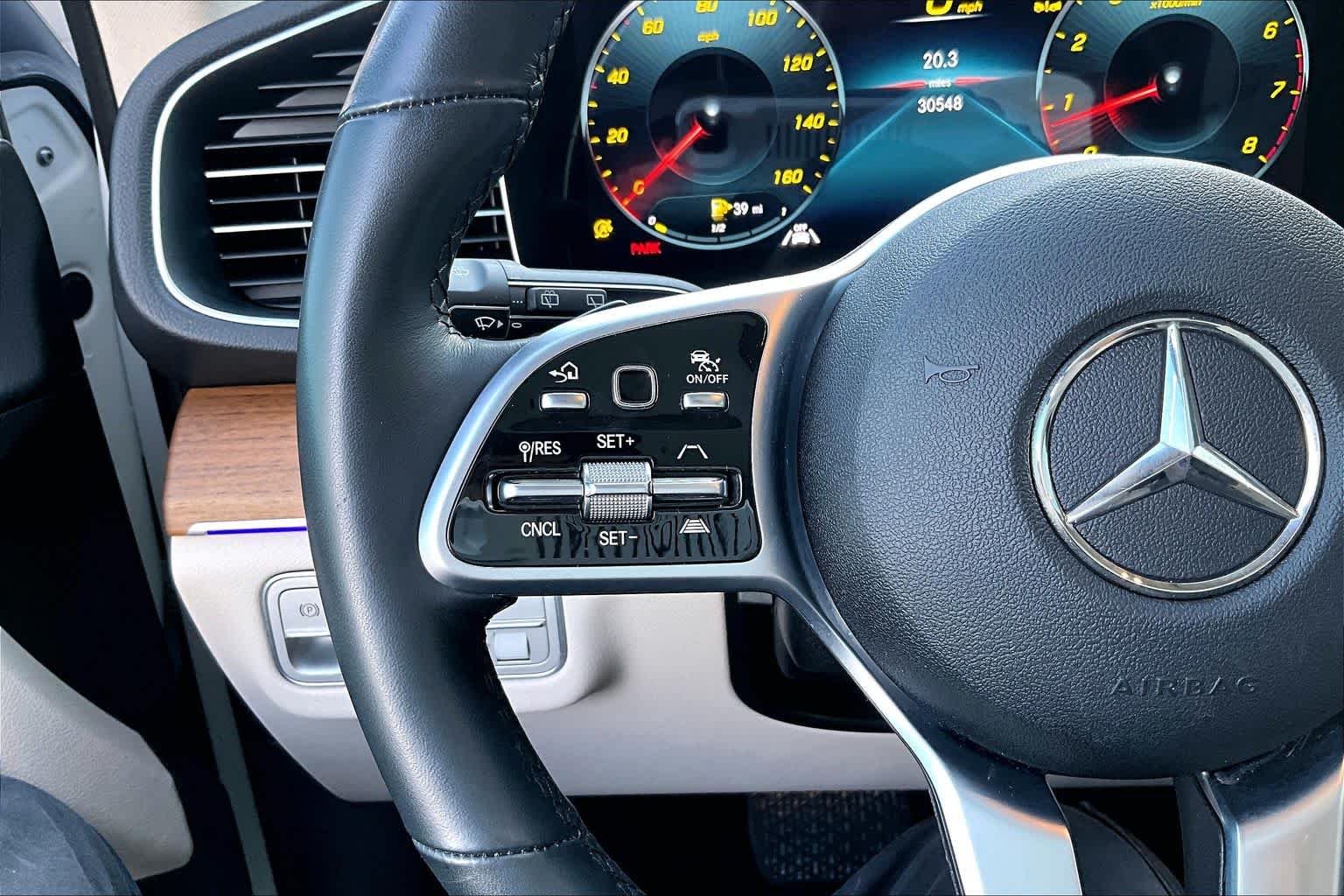 Certified Used 2022 Polar White Mercedes-Benz GLE 350 image 21
