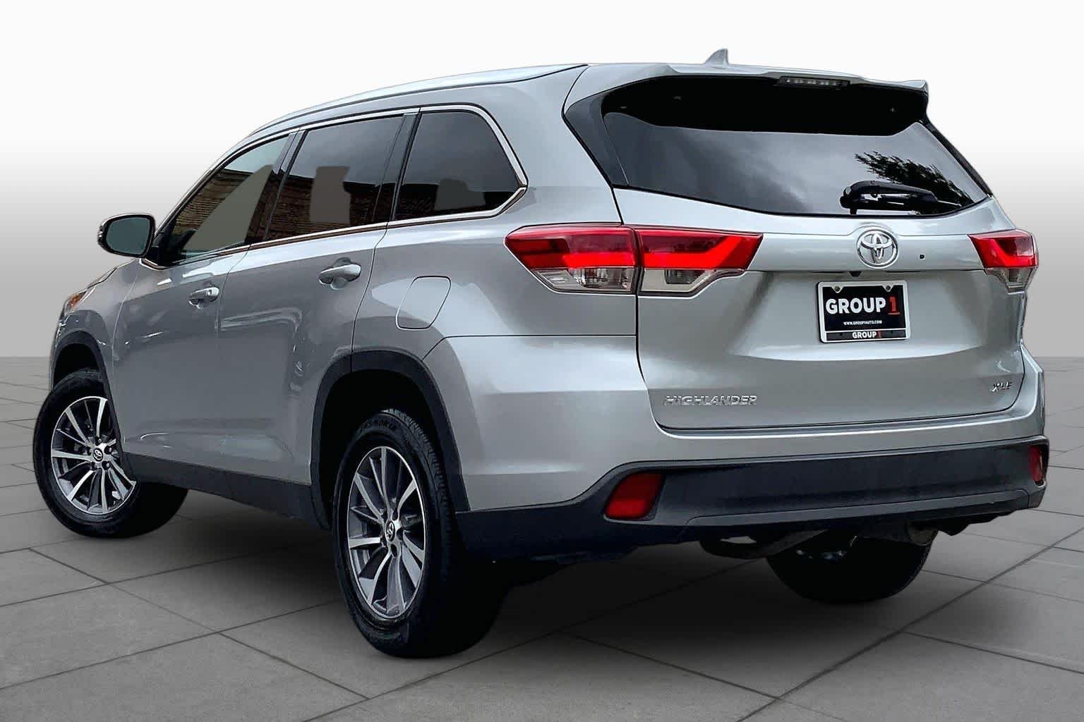 Used 2019 Celestial Silver Metallic Toyota XLE image 12