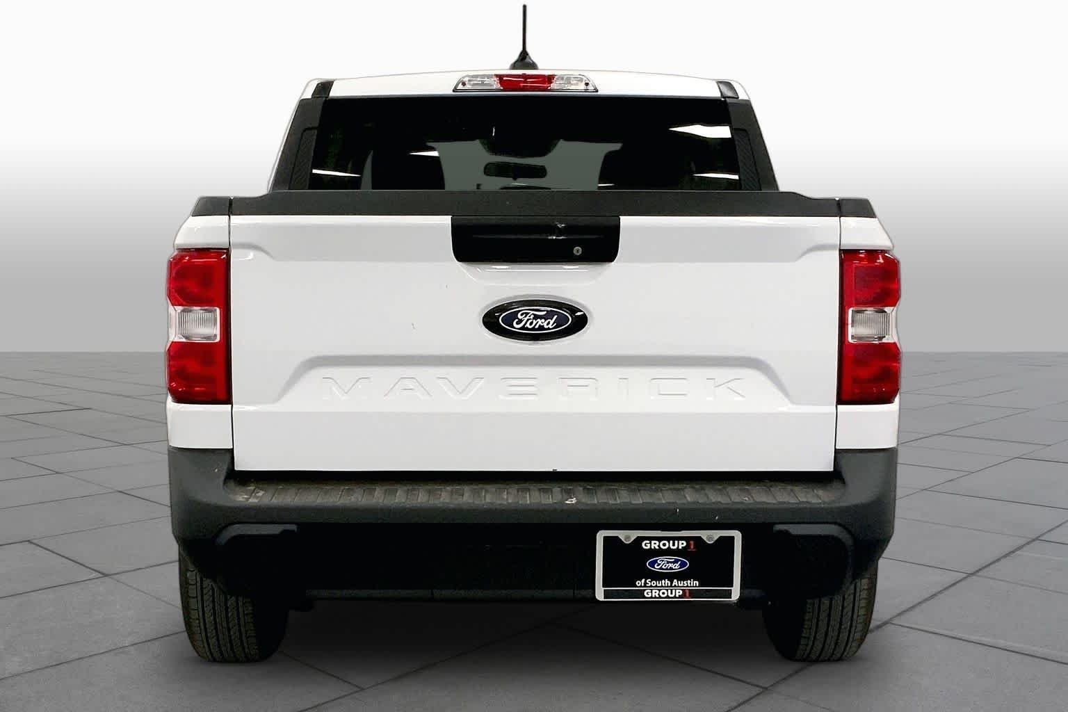 New 2026 Oxford White Ford XL image 4