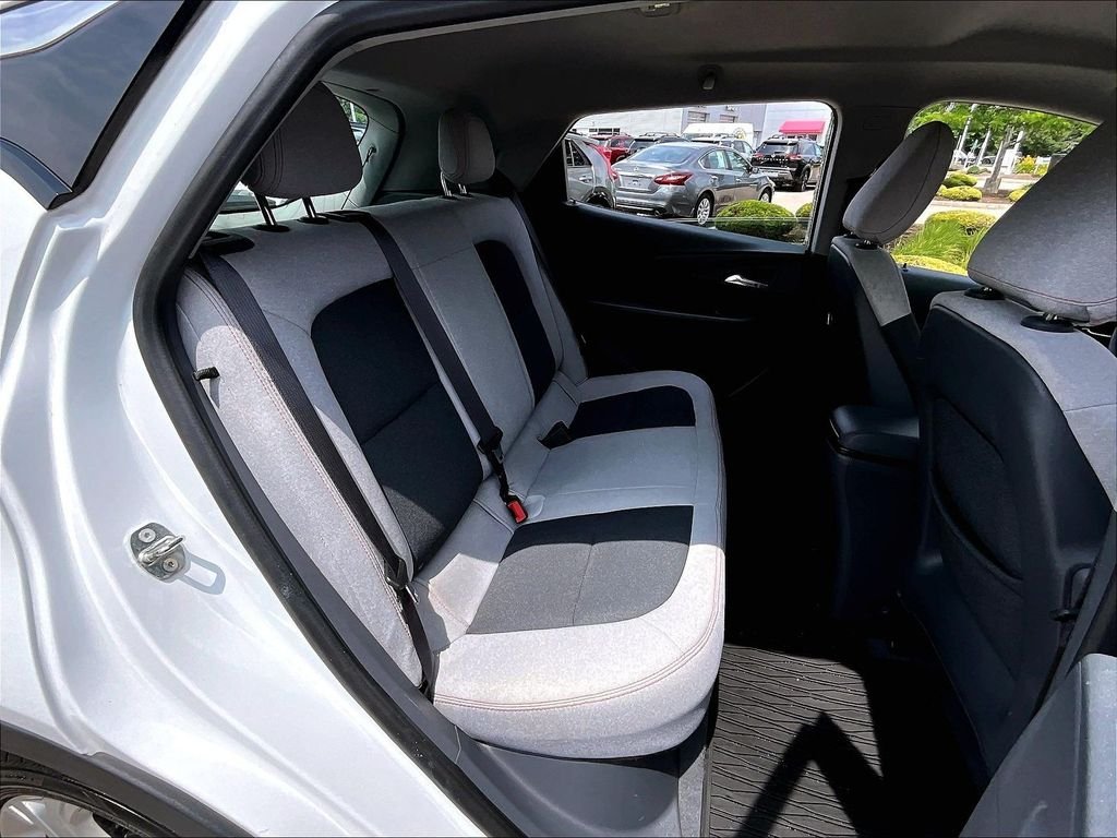 Used 2017 White Chevrolet LT image 16