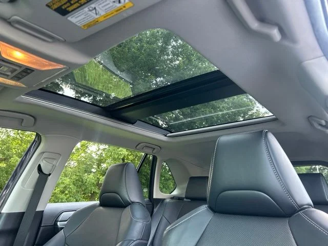 Used 2019  Toyota Limited image 24