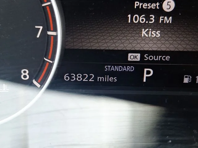 Used 2022 White Nissan SV image 12