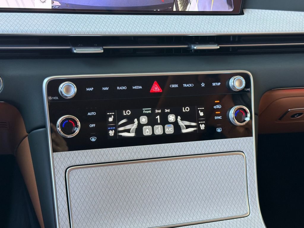 New 2026 Black Genesis 2.5T Prestige image 22