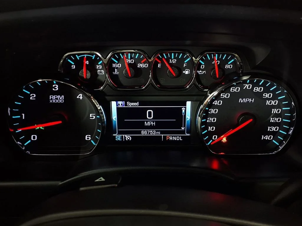 Used 2018 QUICKSILVER METALLIC GMC SLT image 17