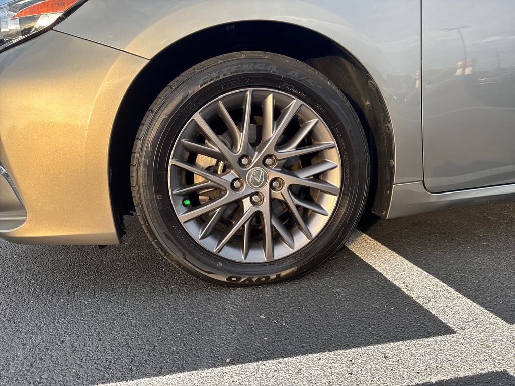 Used 2018 Silver Lexus 350 image 10