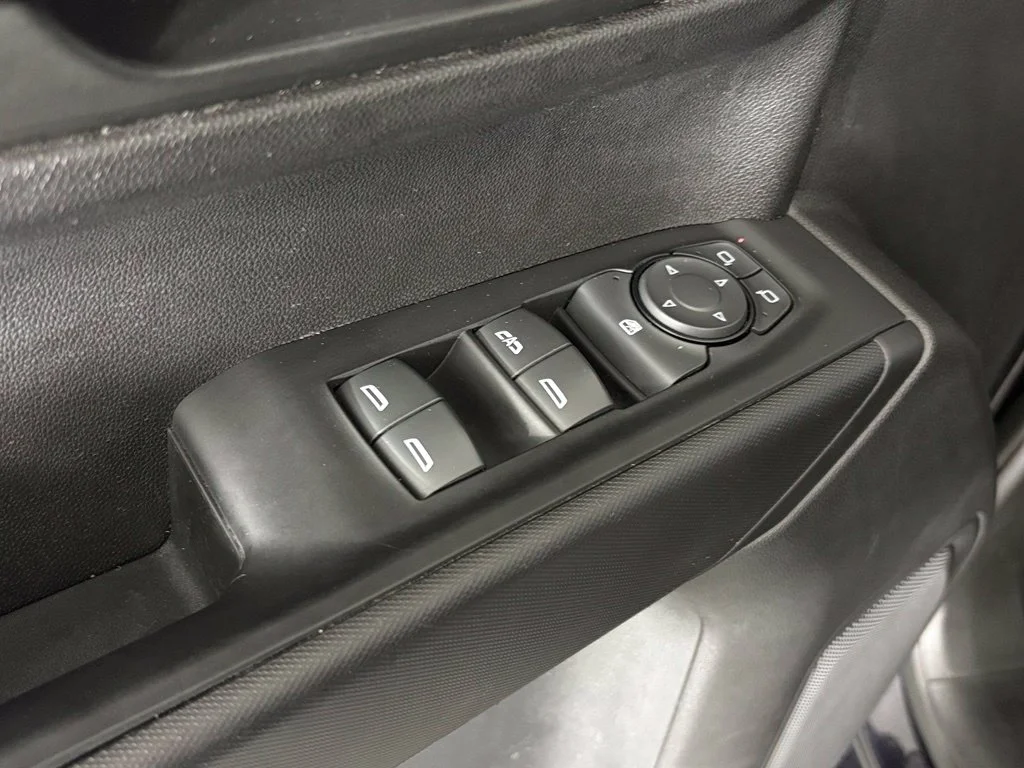 Used 2023 Gray Chevrolet Custom image 15