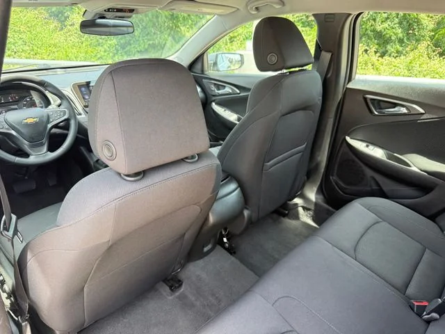 Used 2025 Gray Chevrolet RS image 23