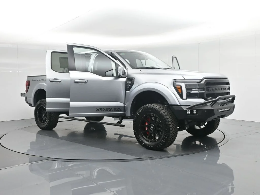 New 2025 Iconic Silver Metallic Ford Lariat image 42