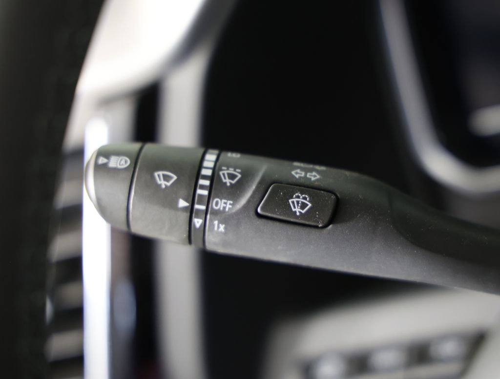 Used 2024 Silver GMC Denali image 25