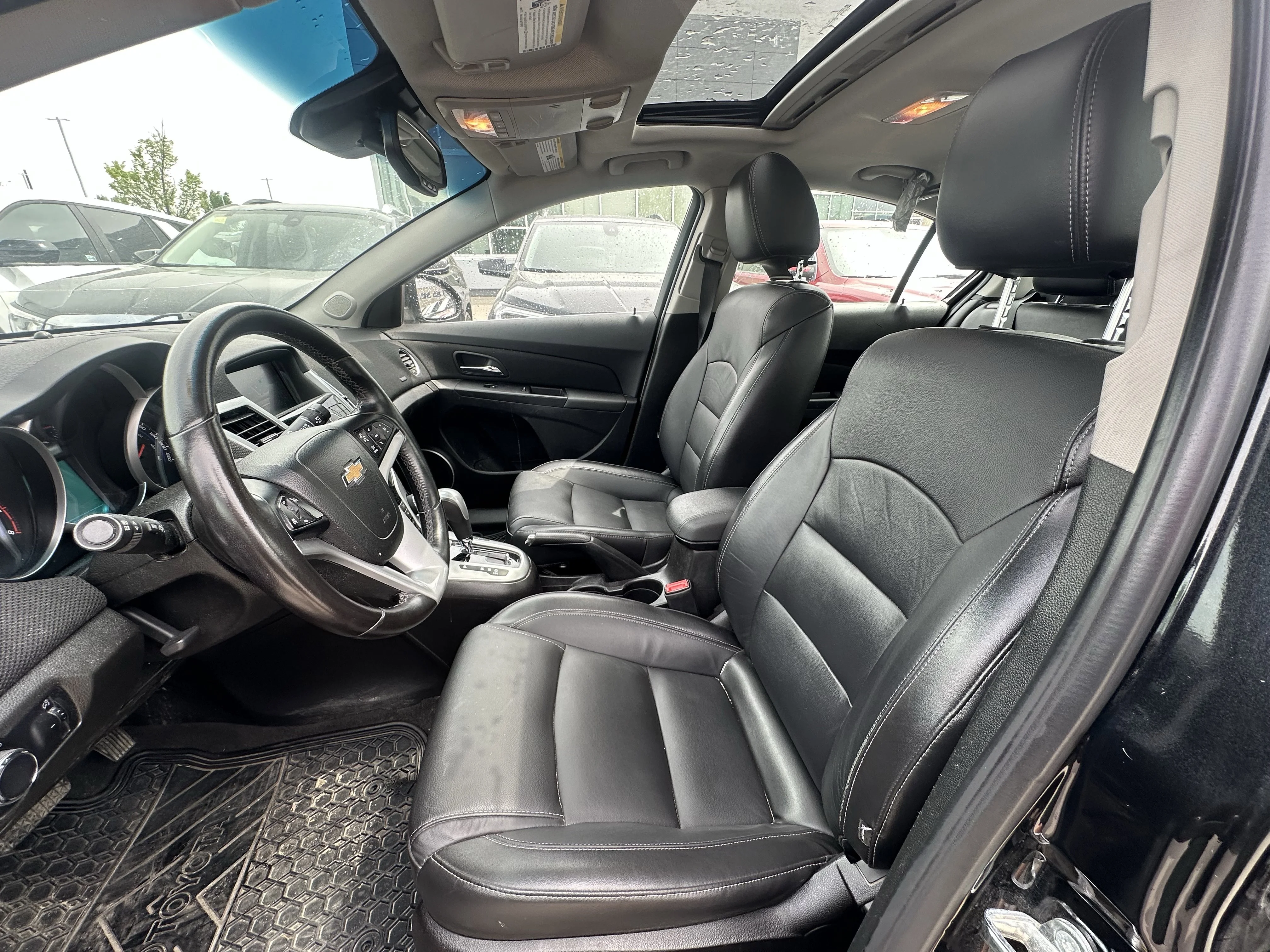 Used 2015 Black Chevrolet 2LT image 10