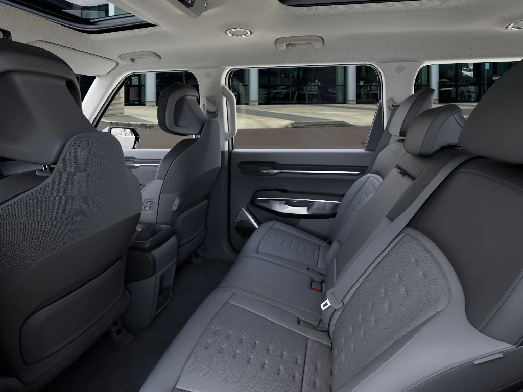 New 2026 Glacial White Pearl Kia Wind image 18