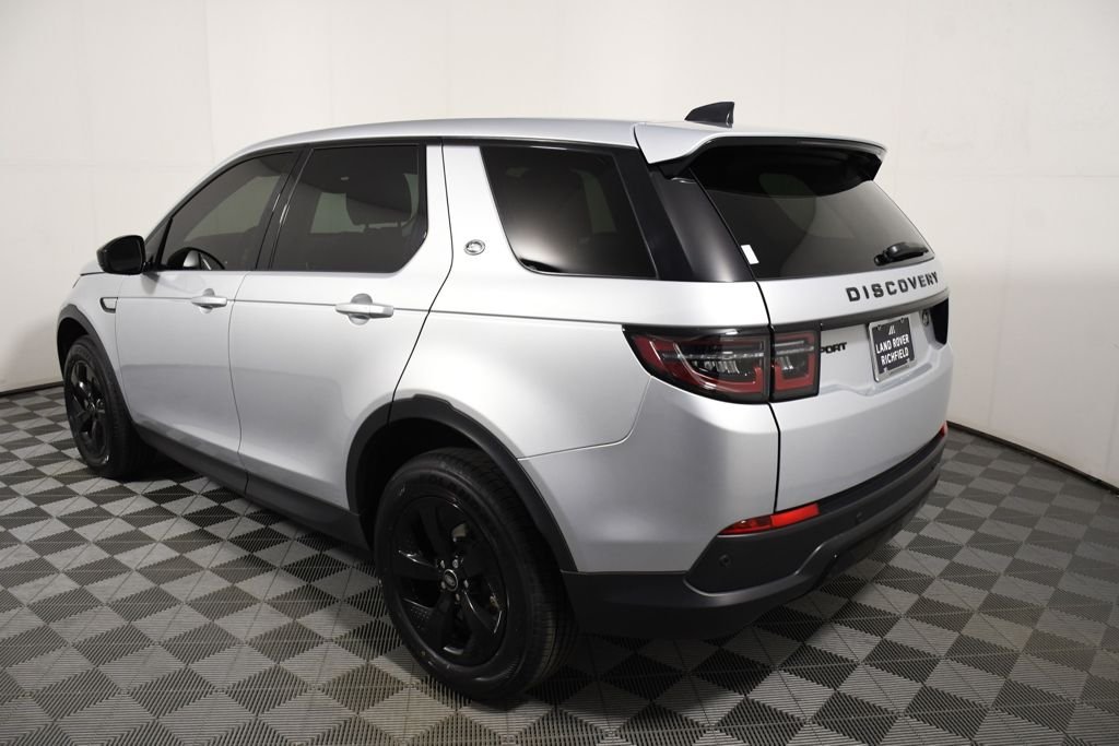 Used 2023 Hakuba Silver Metallic Land Rover S image 4