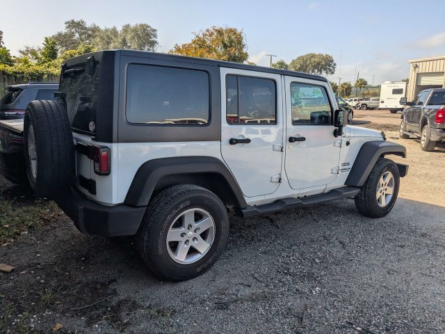 Used 2015 White Jeep Unlimited Sport image 5