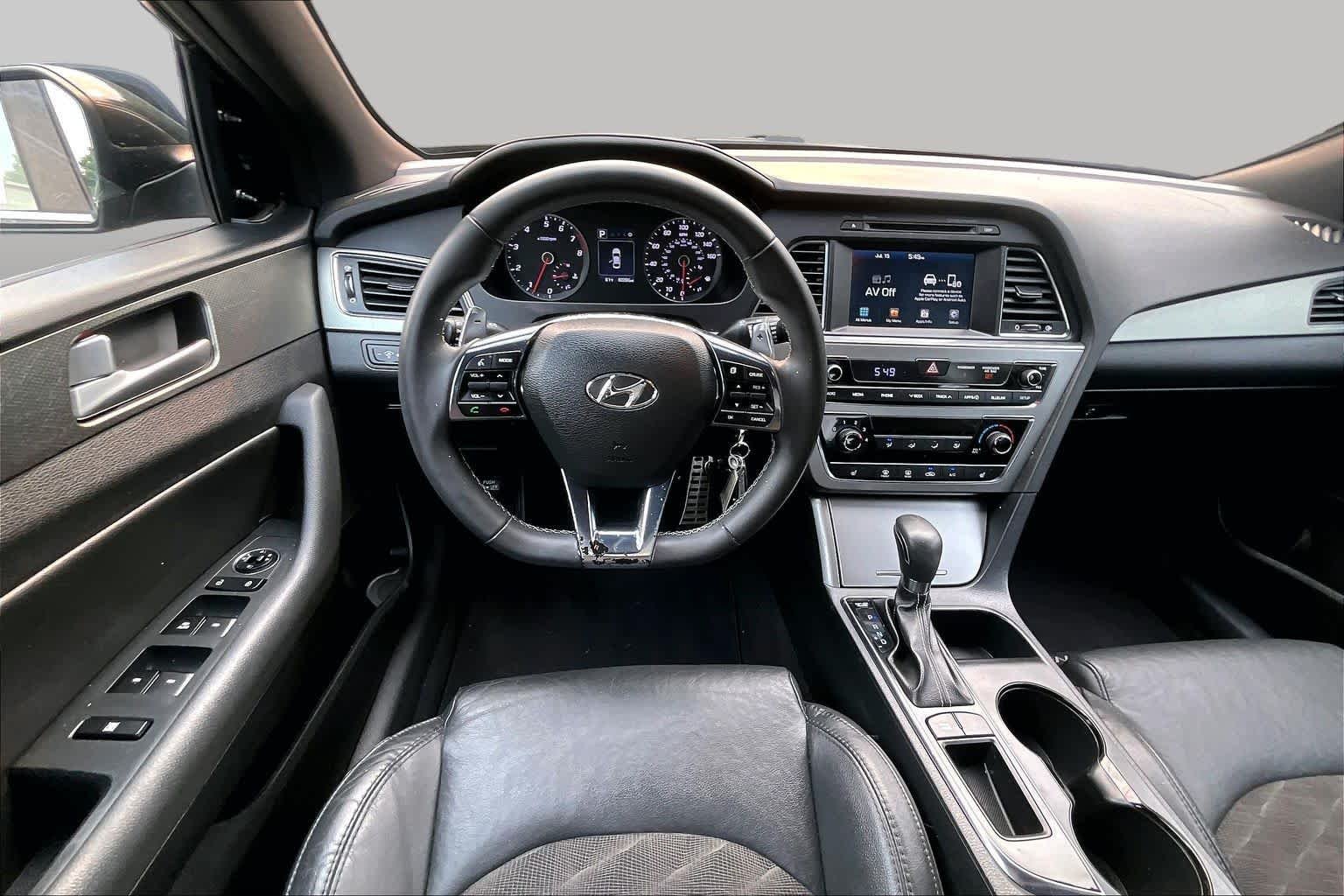 Pre-Owned 2017 Hyundai Sonata Sport