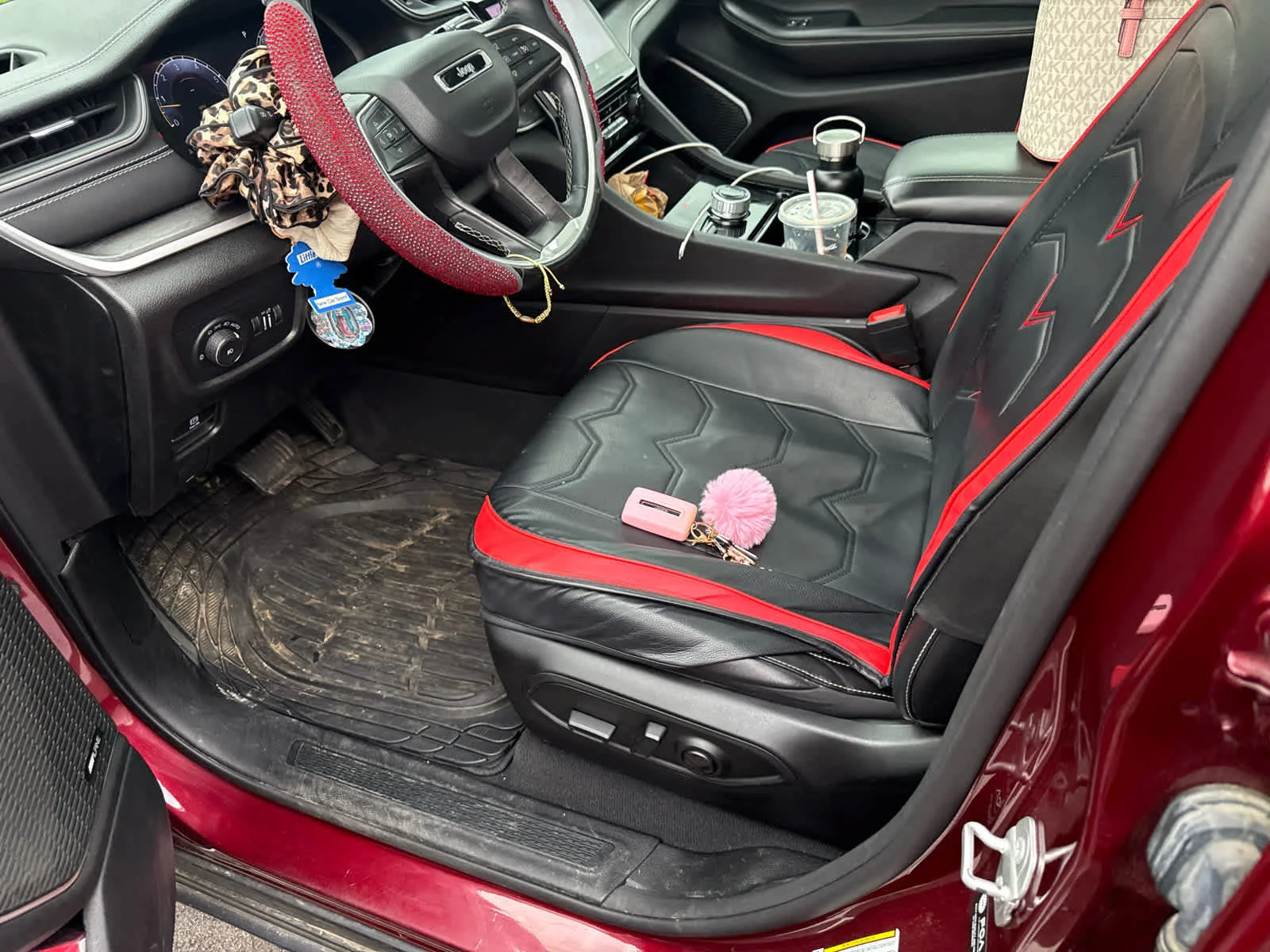 Used 2022 Velvet Red Pearlcoat Jeep Limited image 7