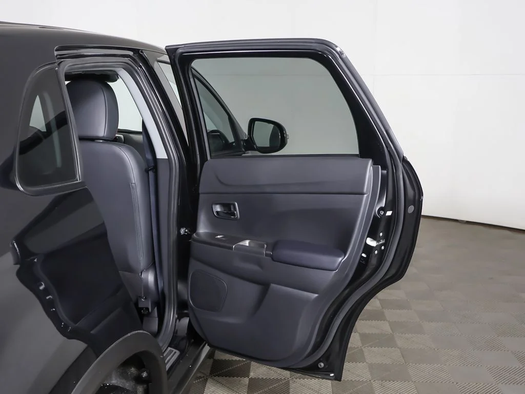 New 2026 Black Mitsubishi 2.0 SE image 20