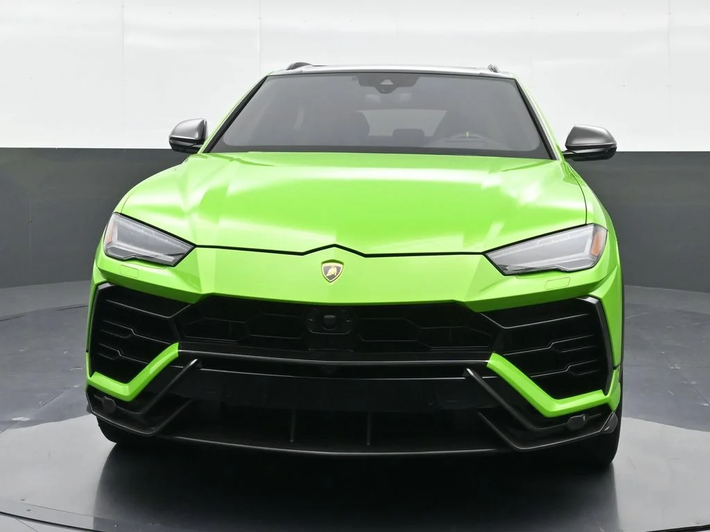Used 2022 Green Lamborghini  image 15