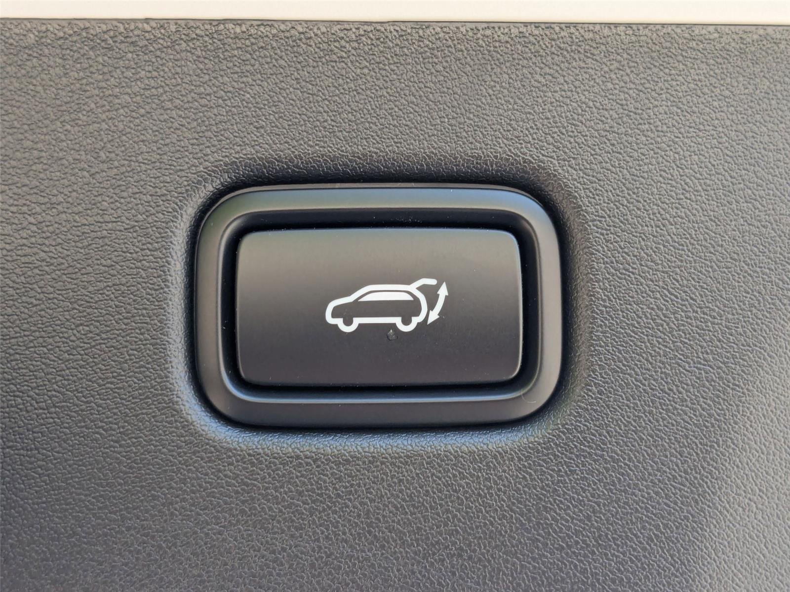 New 2025 Glacier White Pearl Kia Wind image 31