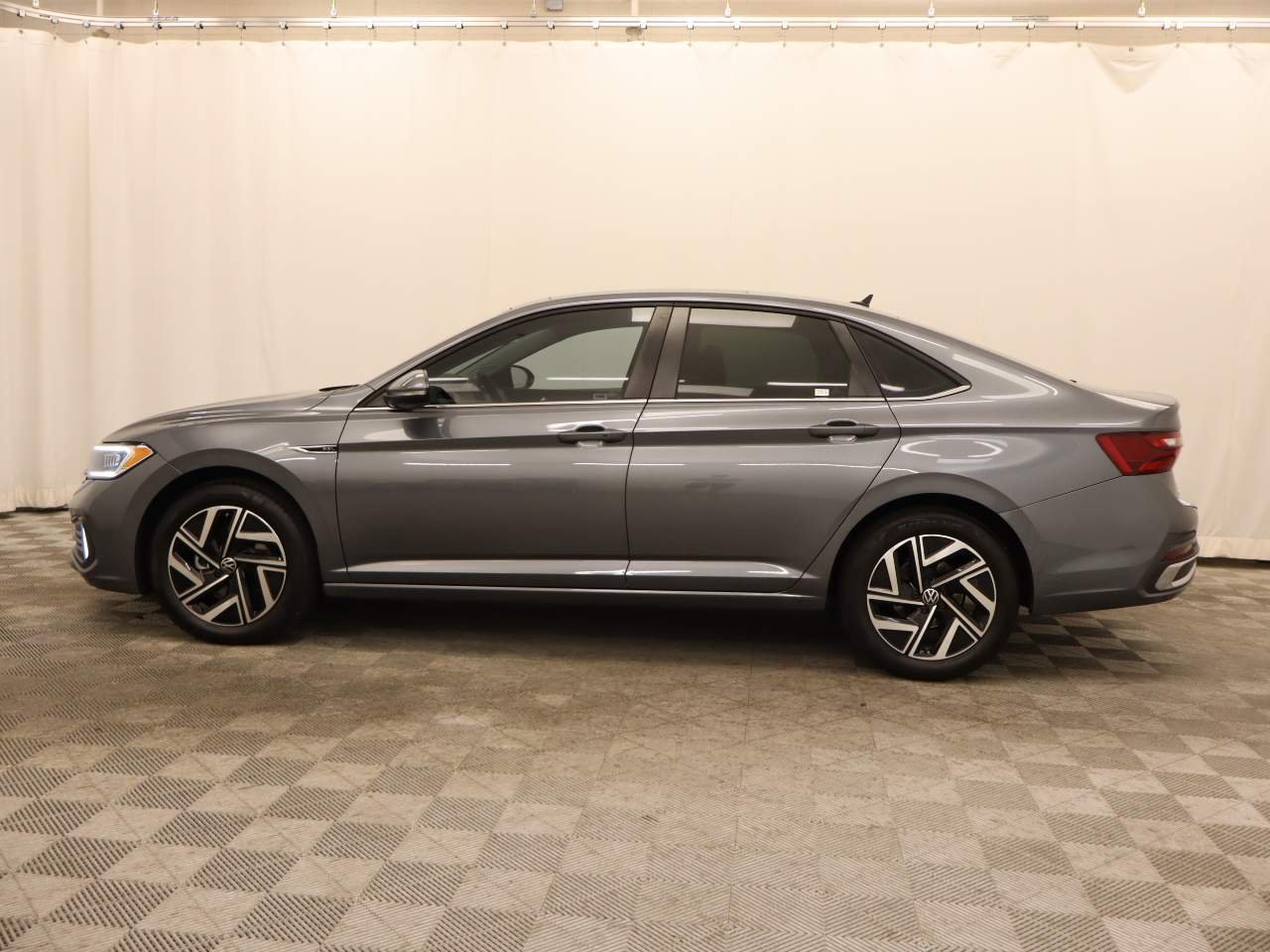 Certified Used 2024 Platinum Gray Metallic Volkswagen SEL image 3