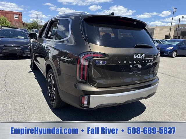 Used 2024 Green Kia SX-Prestige image 8