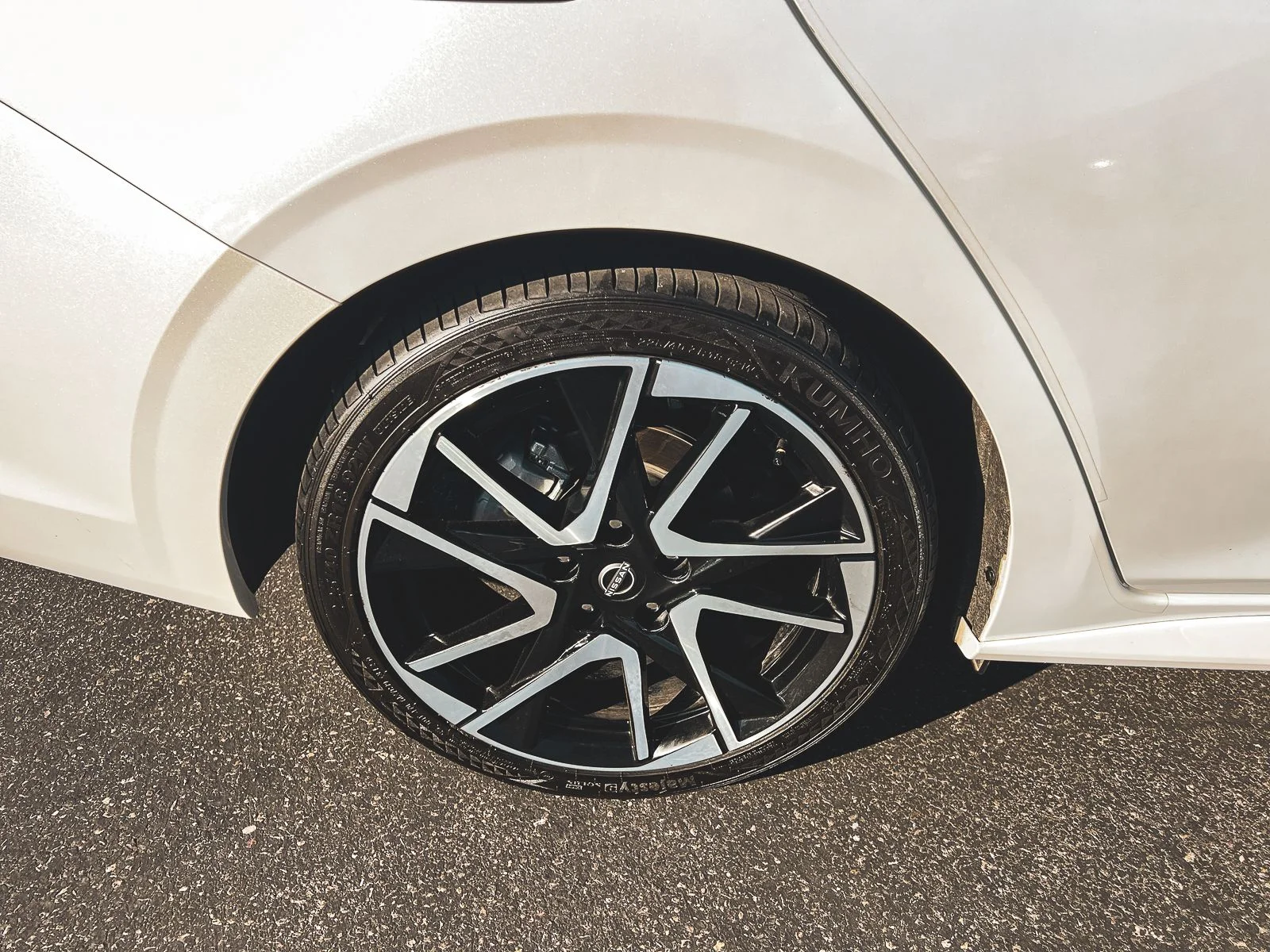 Used 2024 White Nissan SR image 10