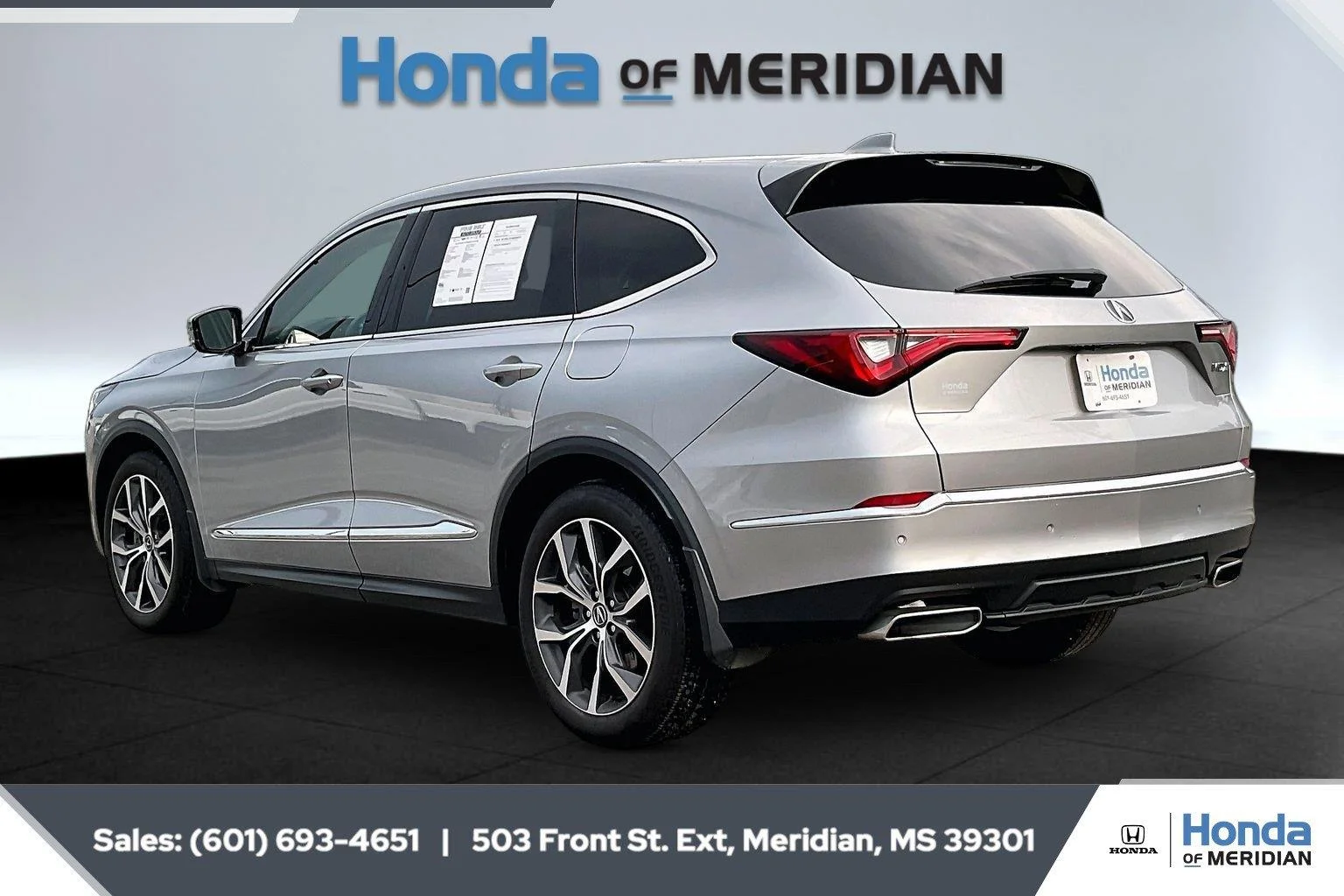 Used 2023 Lunar Silver Metallic Acura w/Tech image 2