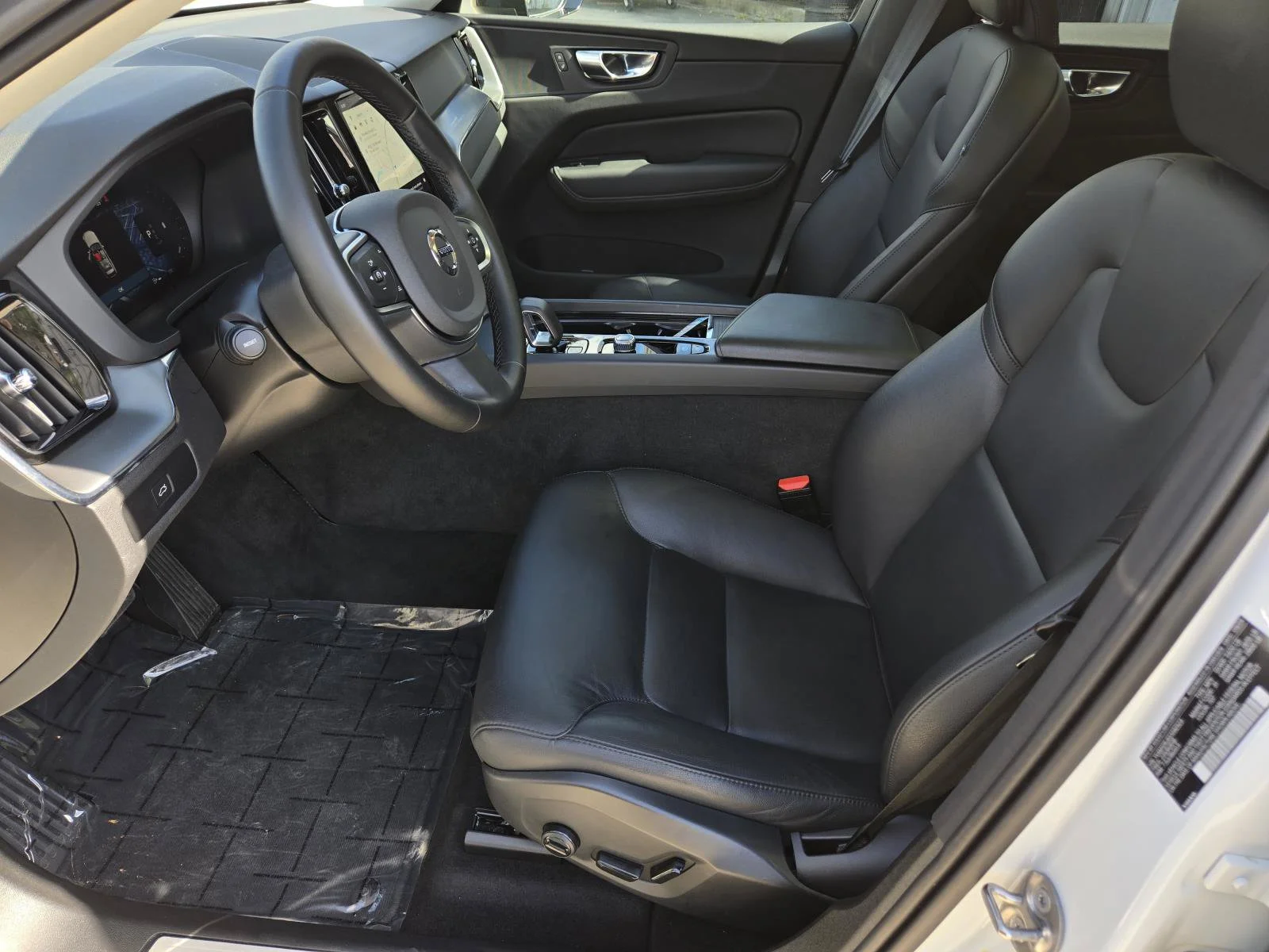 Used 2025 White Volvo Core image 26