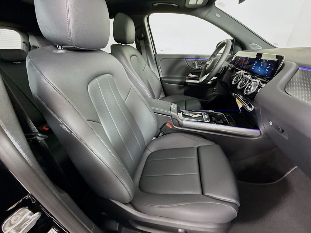 New 2026 Cosmos Black Metallic Mercedes-Benz GLA 250 image 29