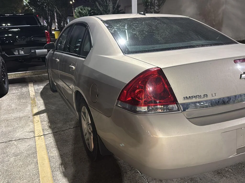 Used 2011 Gold Mist Metallic Chevrolet LT Retail image 4