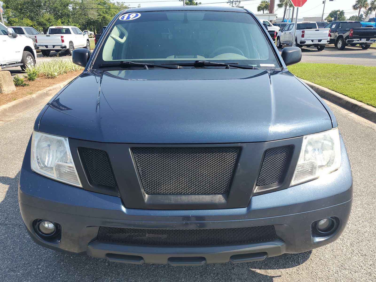 Used 2019  Nissan Desert Runner image 9