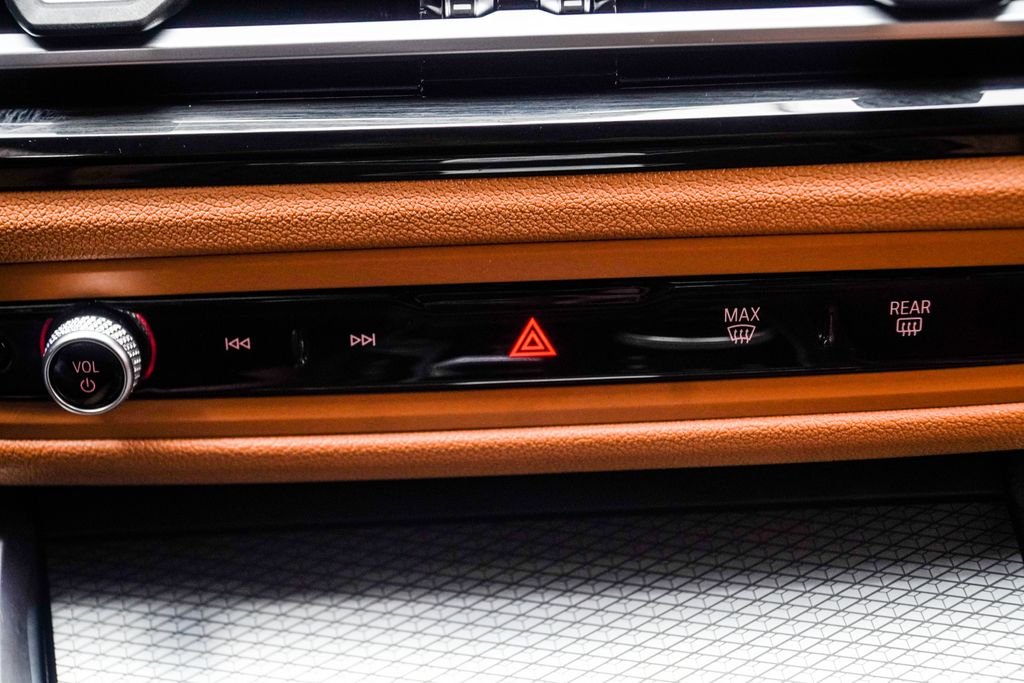 Used 2024 Orange BMW M440i xDrive image 27