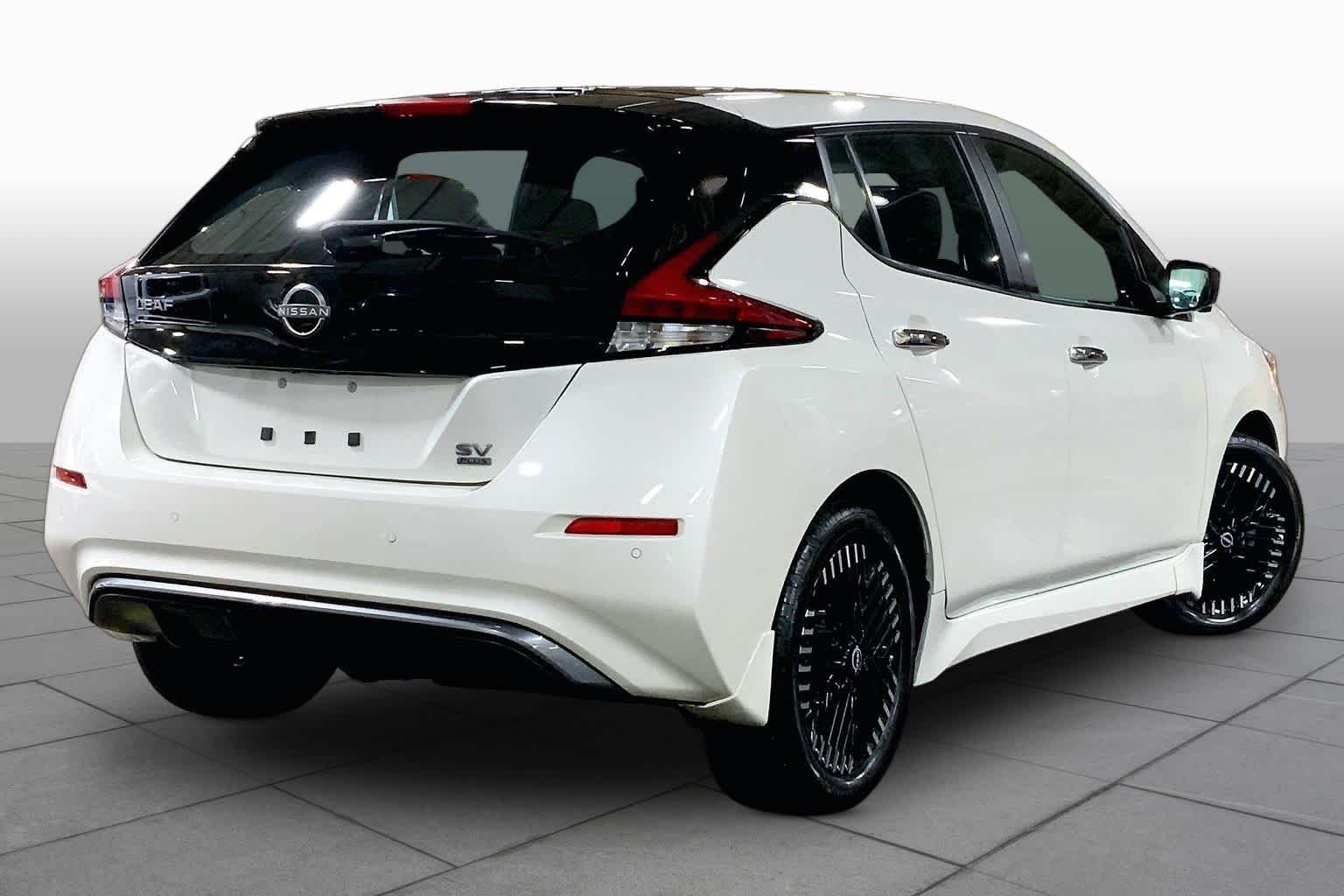 Used 2024 Super Black/Pearl White Nissan SV PLUS image 12