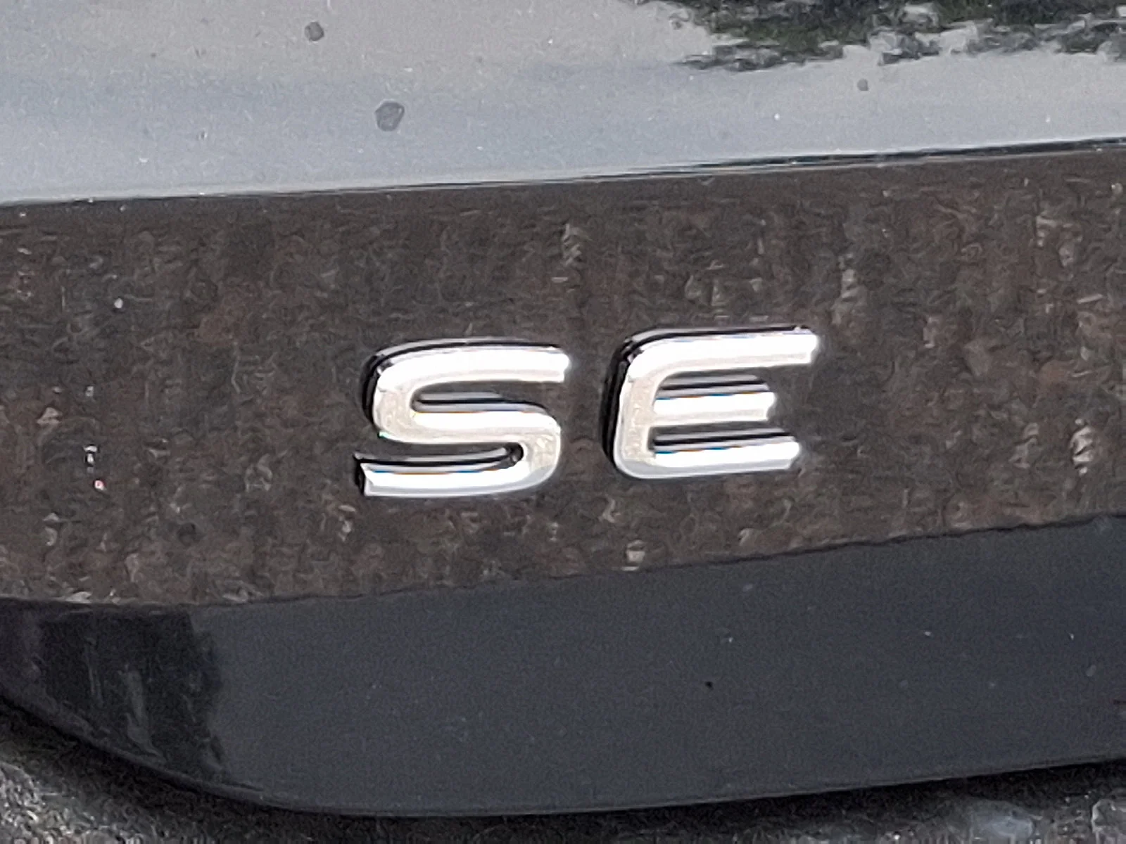 New 2026 Deep Black Pearl Volkswagen SE image 21