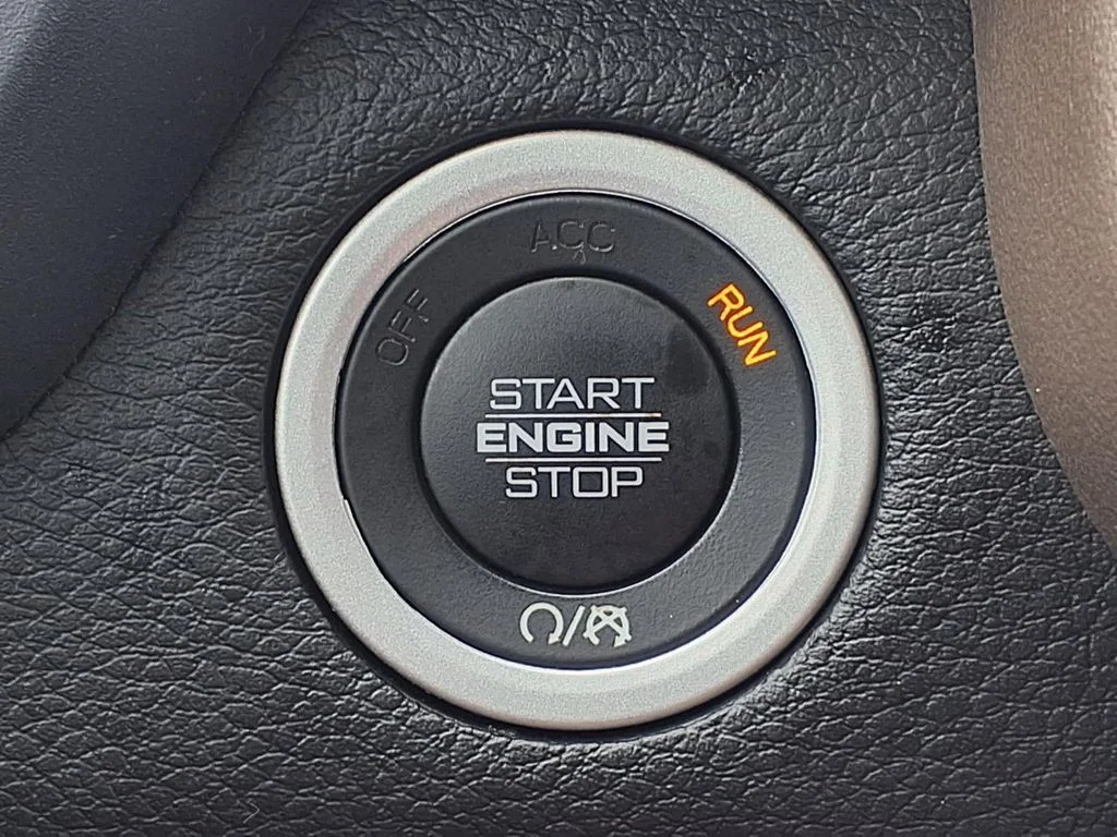 Used 2022 Red Ram Laramie image 8