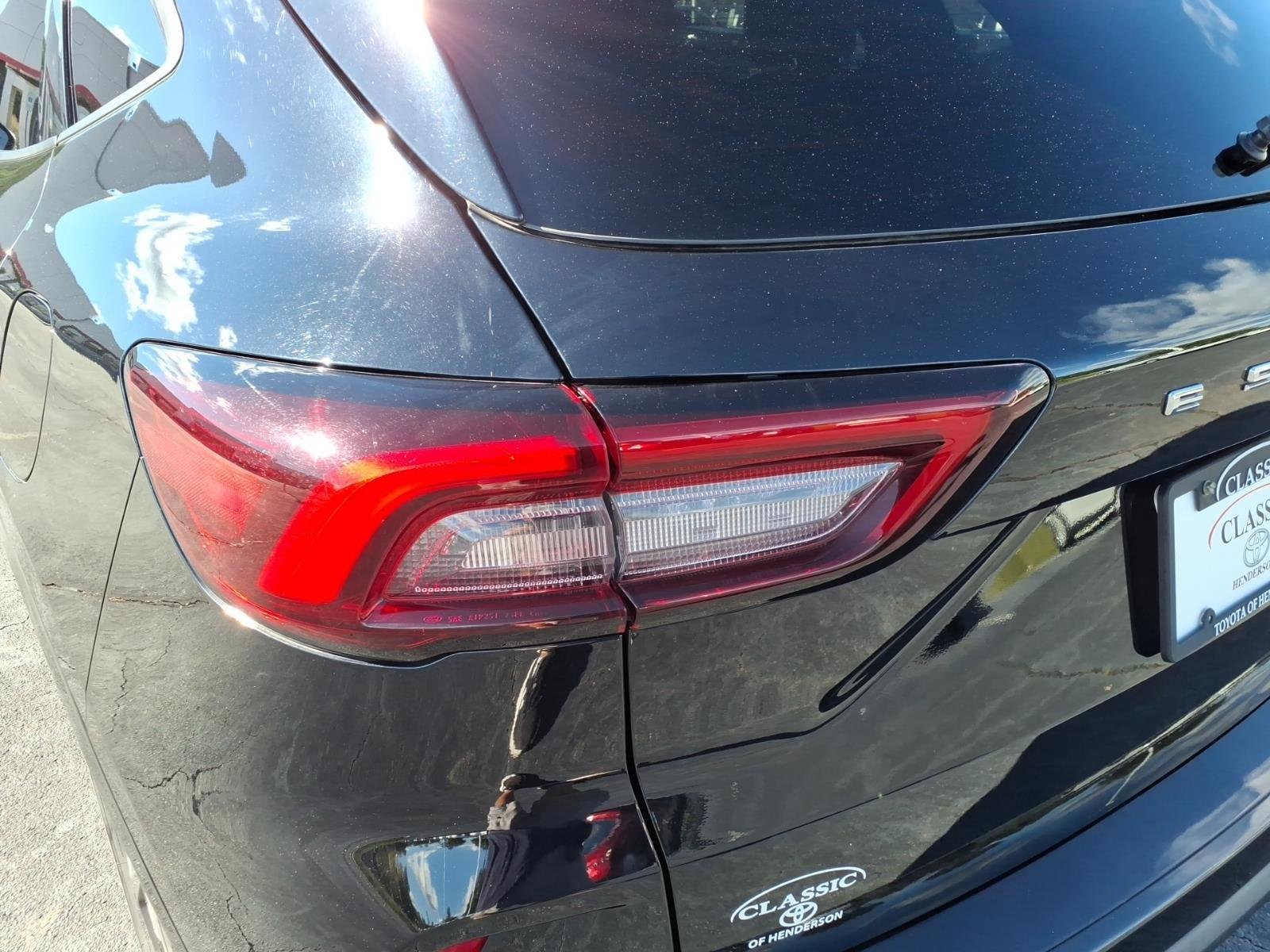 Used 2023 Agate Black Metallic Ford ST-Line Select image 18
