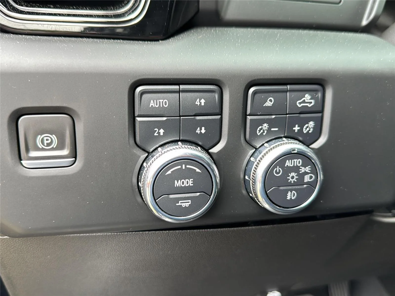 Used 2022 Onyx Black GMC AT4 image 15