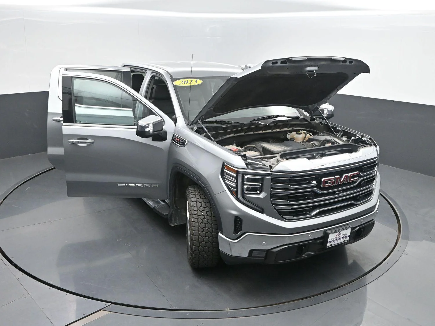 Used 2023 SILVER                    GMC  image 52