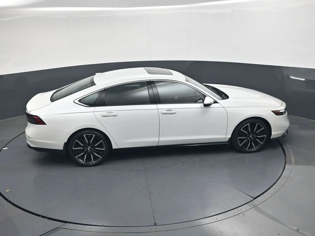 Used 2023  Honda Touring image 29