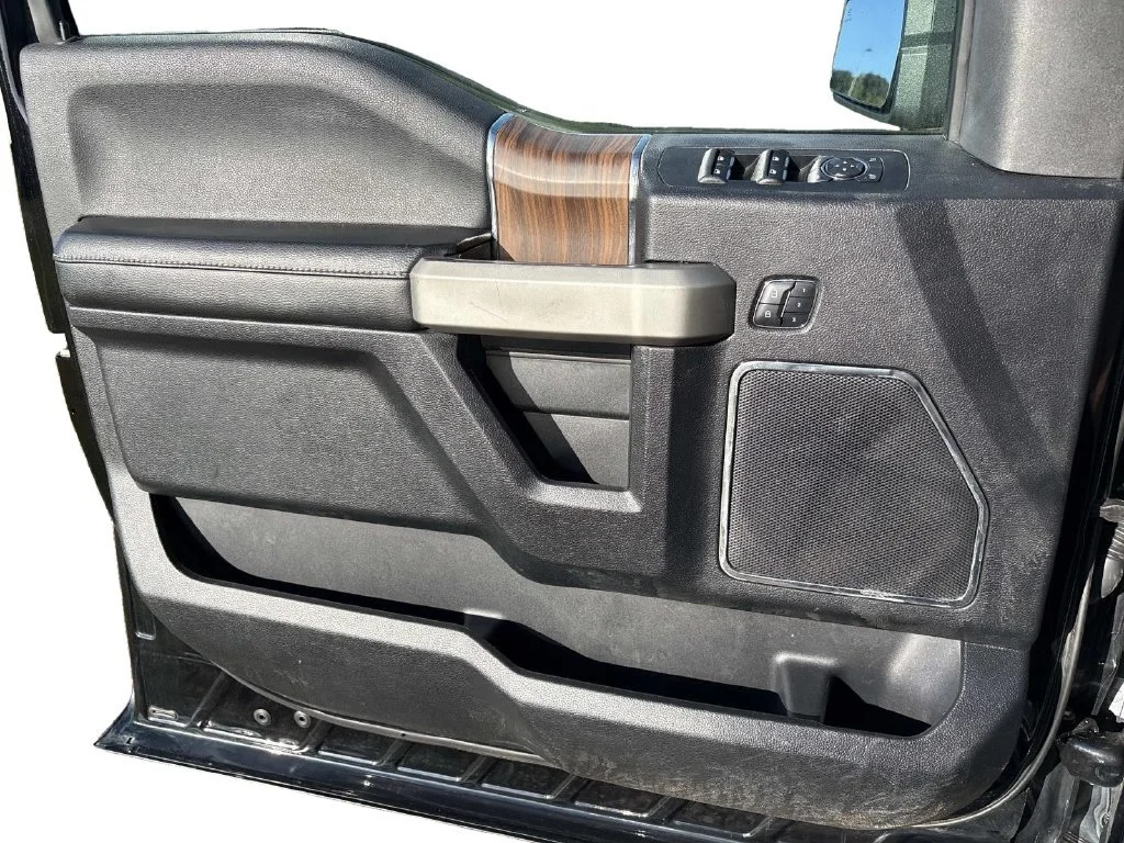 Used 2017 Shadow Black Ford XL image 13