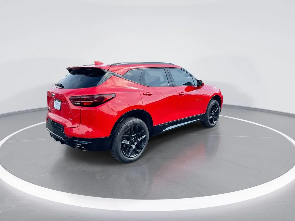 Used 2023 Red Chevrolet RS image 8
