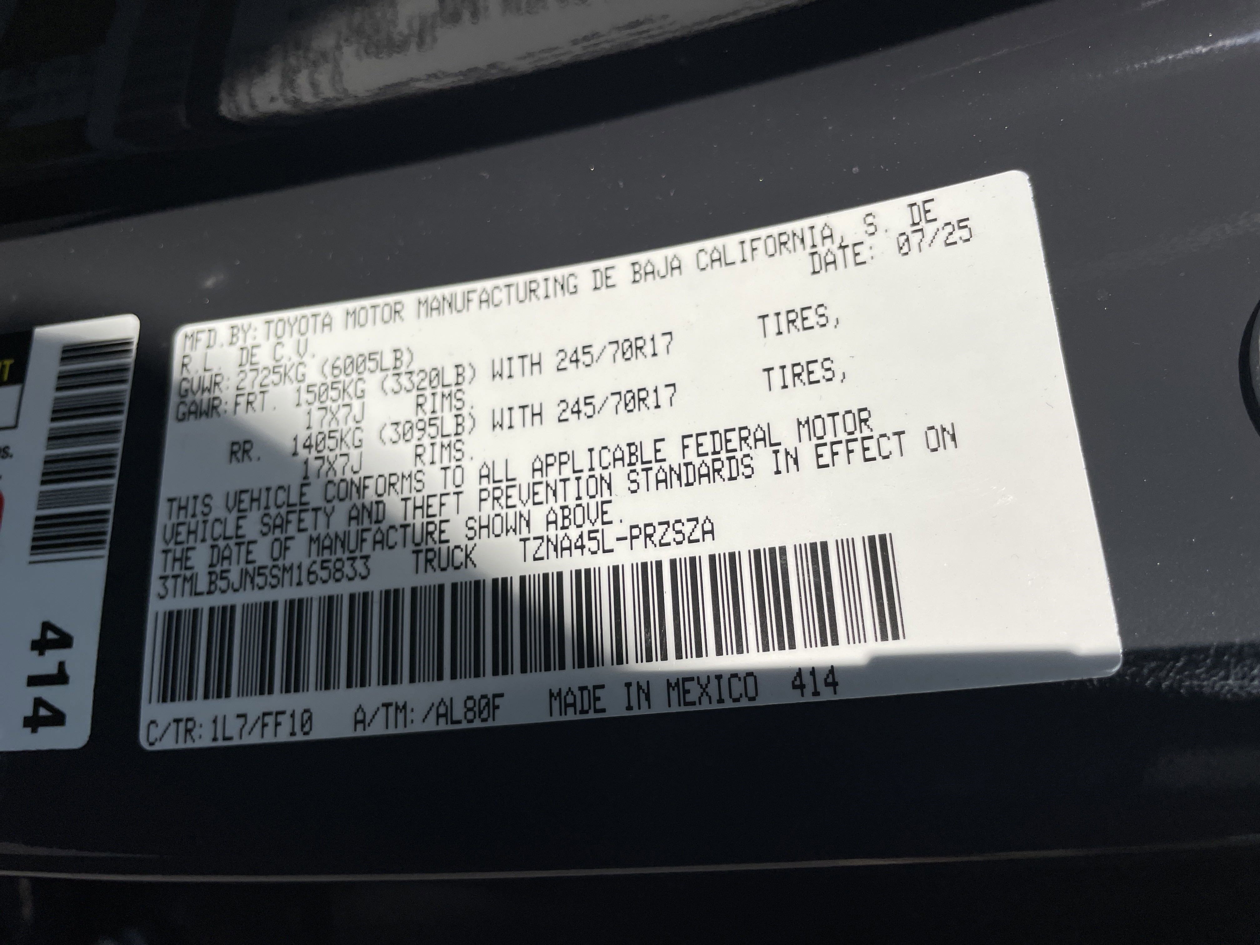 2025 Toyota Tacoma SR5 - Photo 21