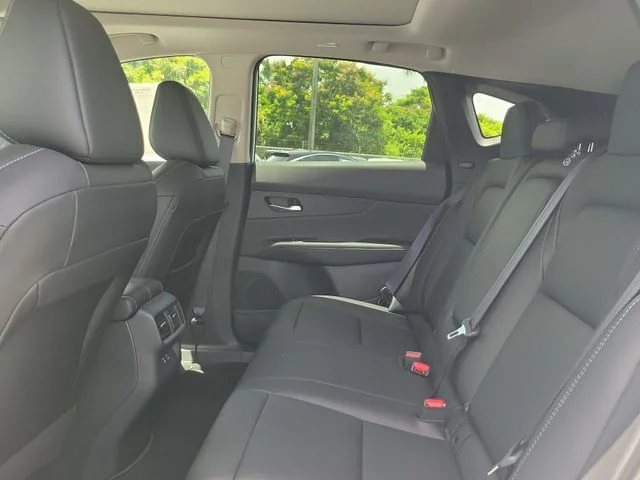 New 2026 Everest White Pearl TriCoat Nissan SL image 11