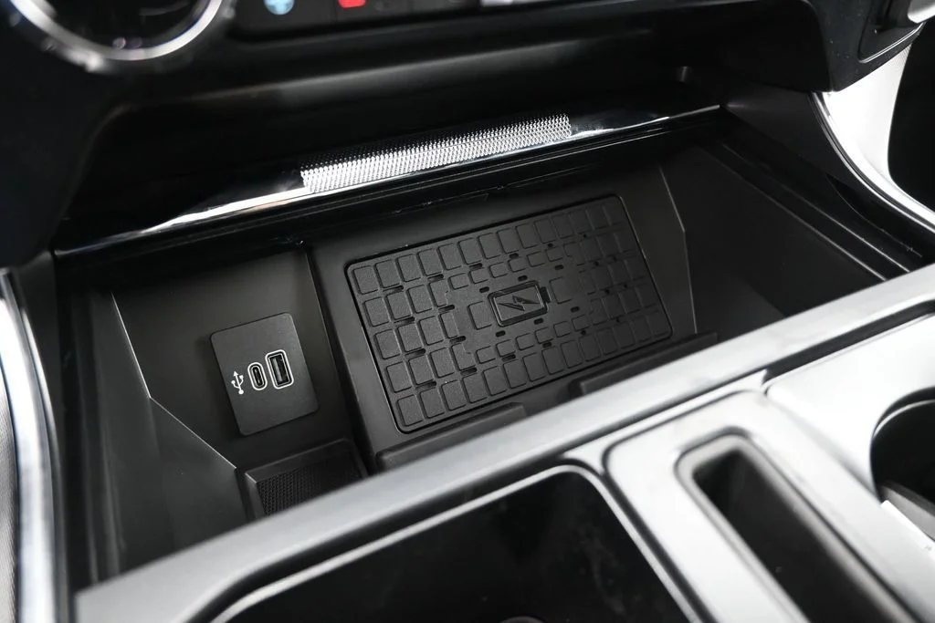 New 2026 Carbonized Gray Metallic Ford Platinum image 17