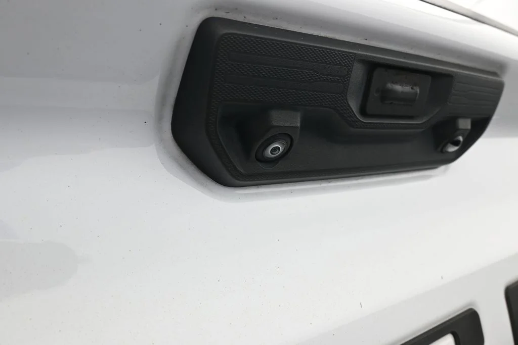 Used 2022 Summit White Chevrolet LT image 38