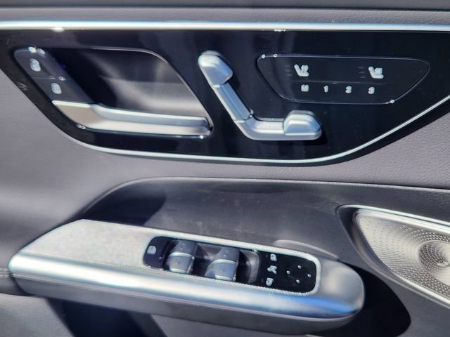 Certified Used 2026  Mercedes-Benz GLC 300 image 11
