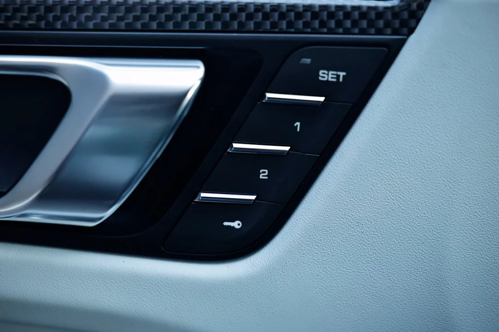 2026 Porsche Macan T - Photo 19