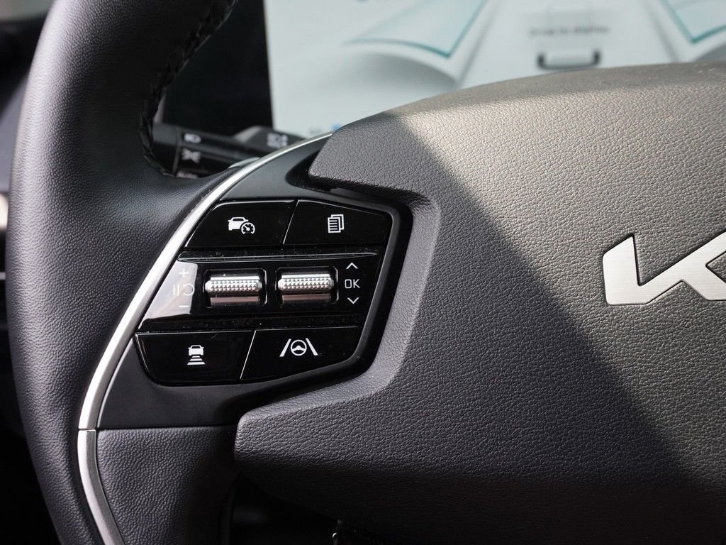 Used 2024 Blue Kia Wind image 41