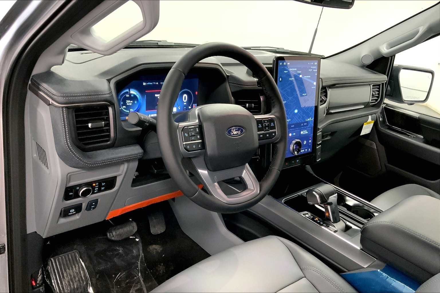 2025 Ford F-150 Lightning Flash - Photo 7