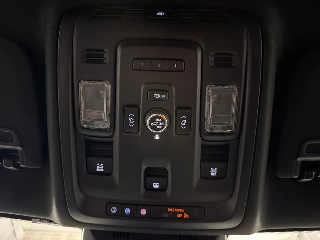 Used 2023 Crystal White Tricoat Cadillac Sport image 41