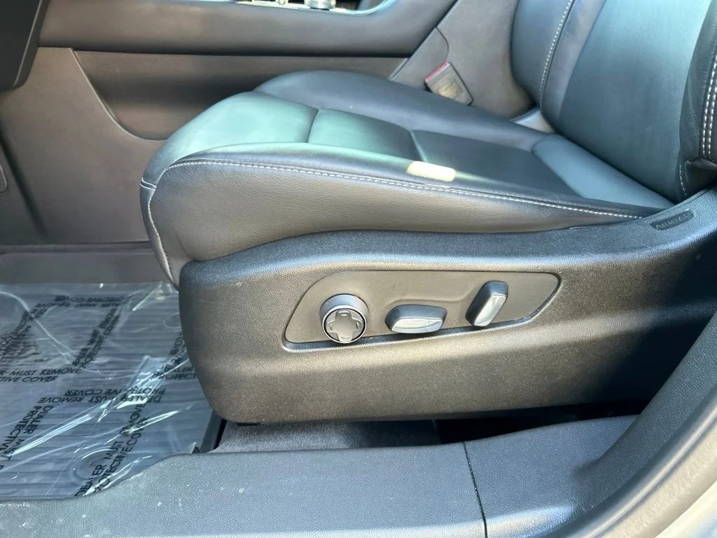 Used 2025 Silver Cadillac Premium Luxury image 16
